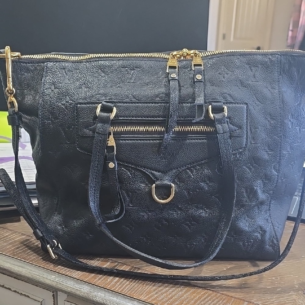 Black LEATHER LV EMPREINTE